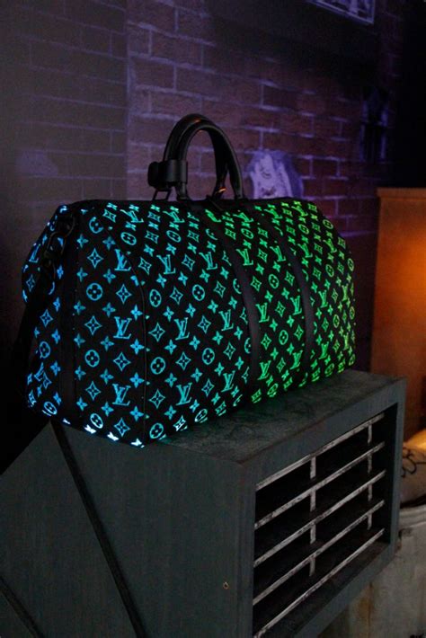 december 2 louis vuitton|louis vuitton light up.